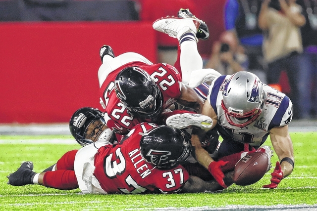 Super Bowl 51: Patriots' Julian Edelman makes an all-time great Super Bowl  catch